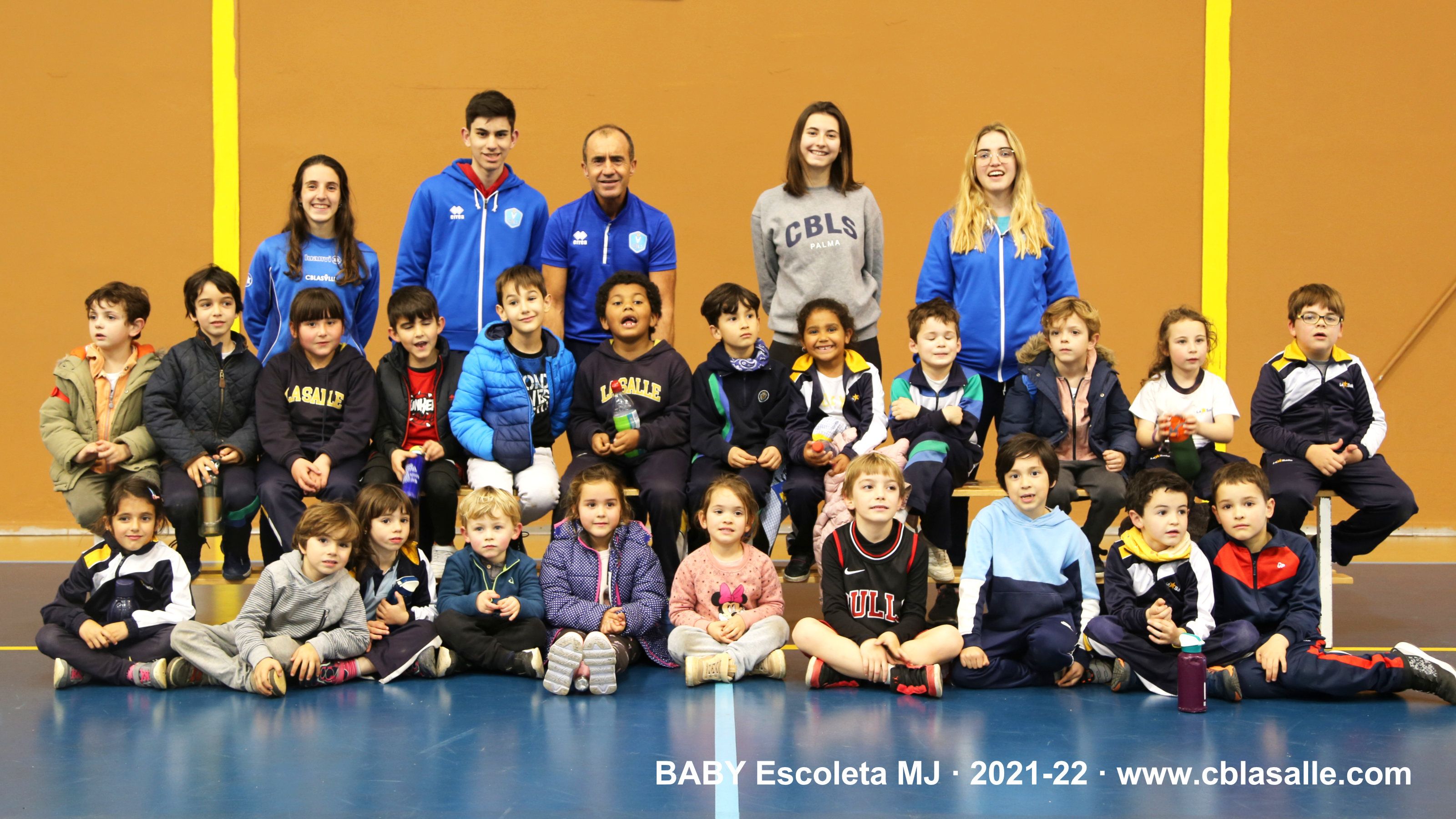 Escuela de baloncesto baby e iniciación, grupo de martes y jueves